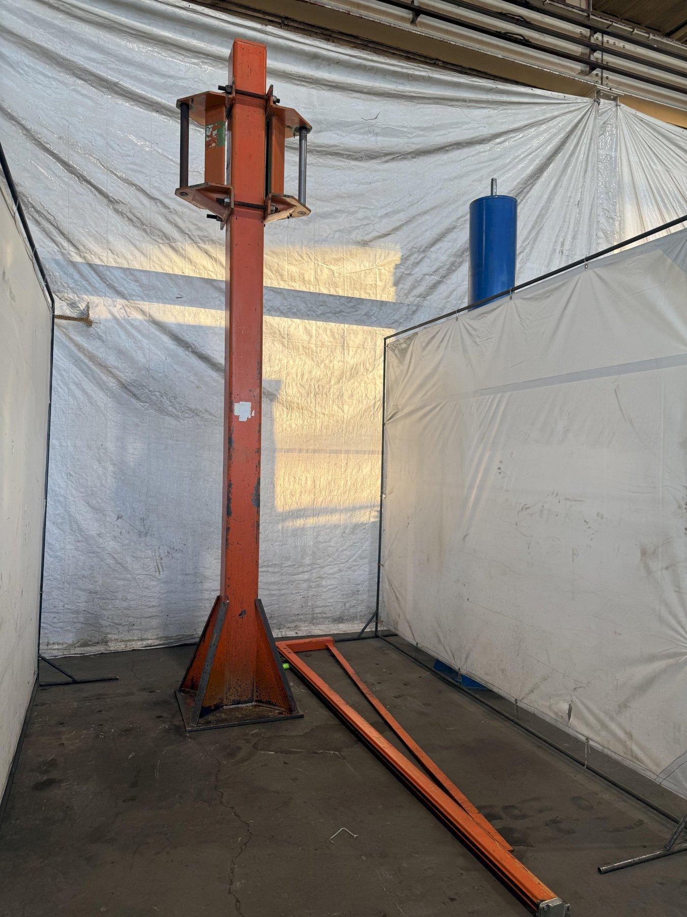 1/4 TON JIB CRANE. STOCK # 1004025.