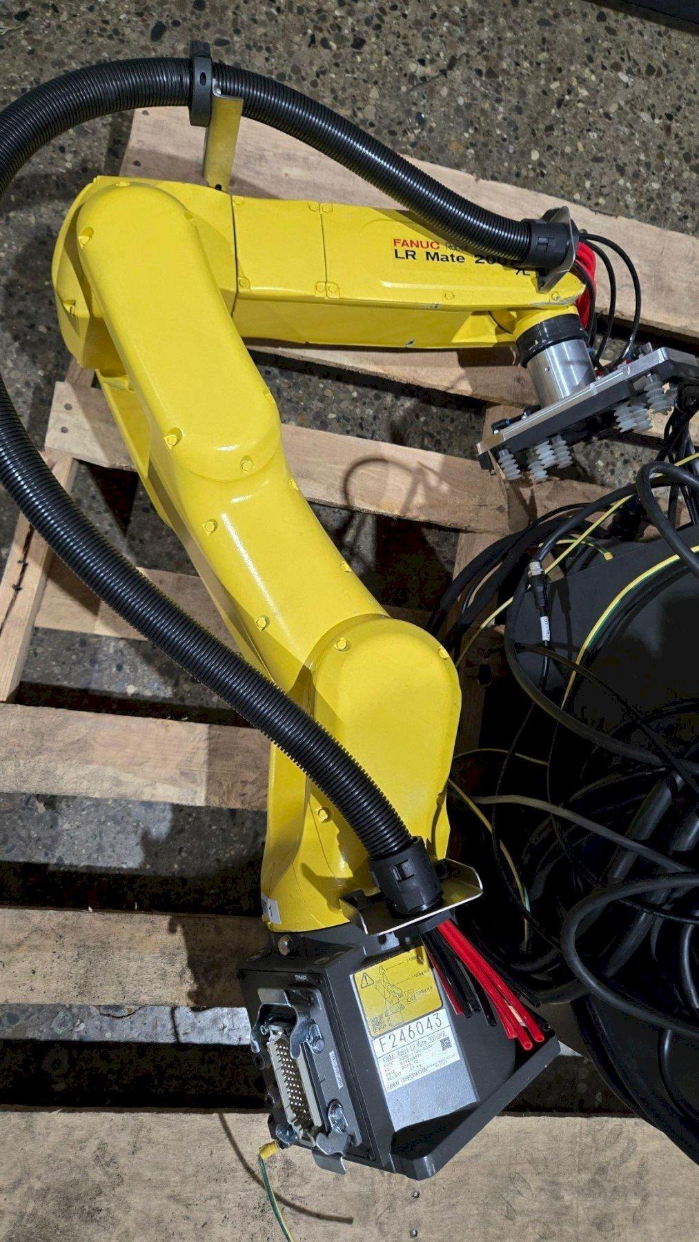 FANUC LR Mate 200iD/7L + R-30iB Mate PLUS - Robots