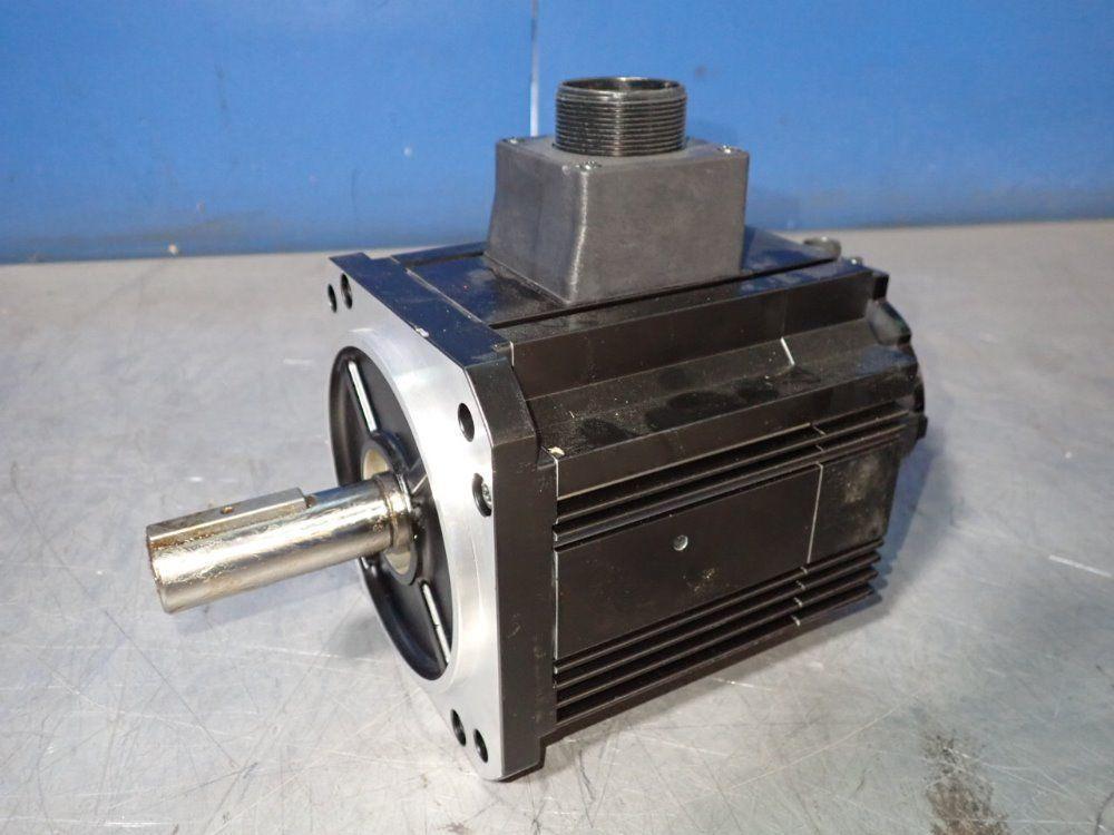 OMRON 0.9 KW AC SERVO MOTOR  -  R88M-K90010F-BS2