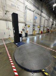 LANTECH Q-300 SEMI-AUTOMATIC PALLET STRETCH WRAPPER