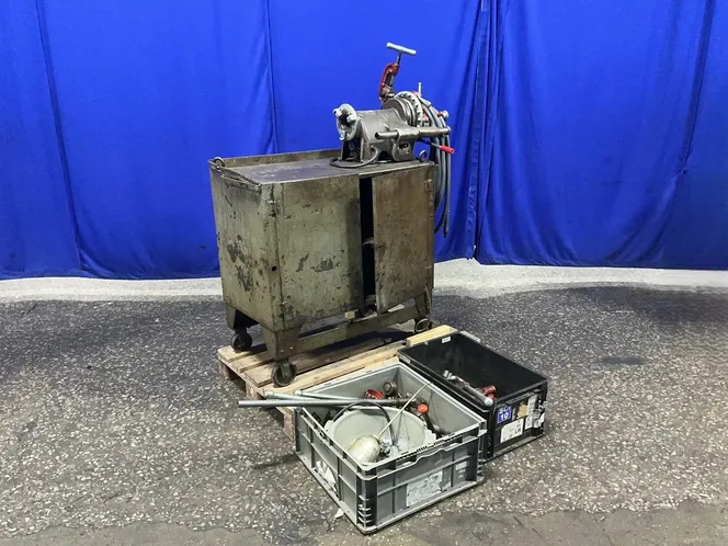RIGID 2” PIPE THREADING MACHINE  -  RIGID 300