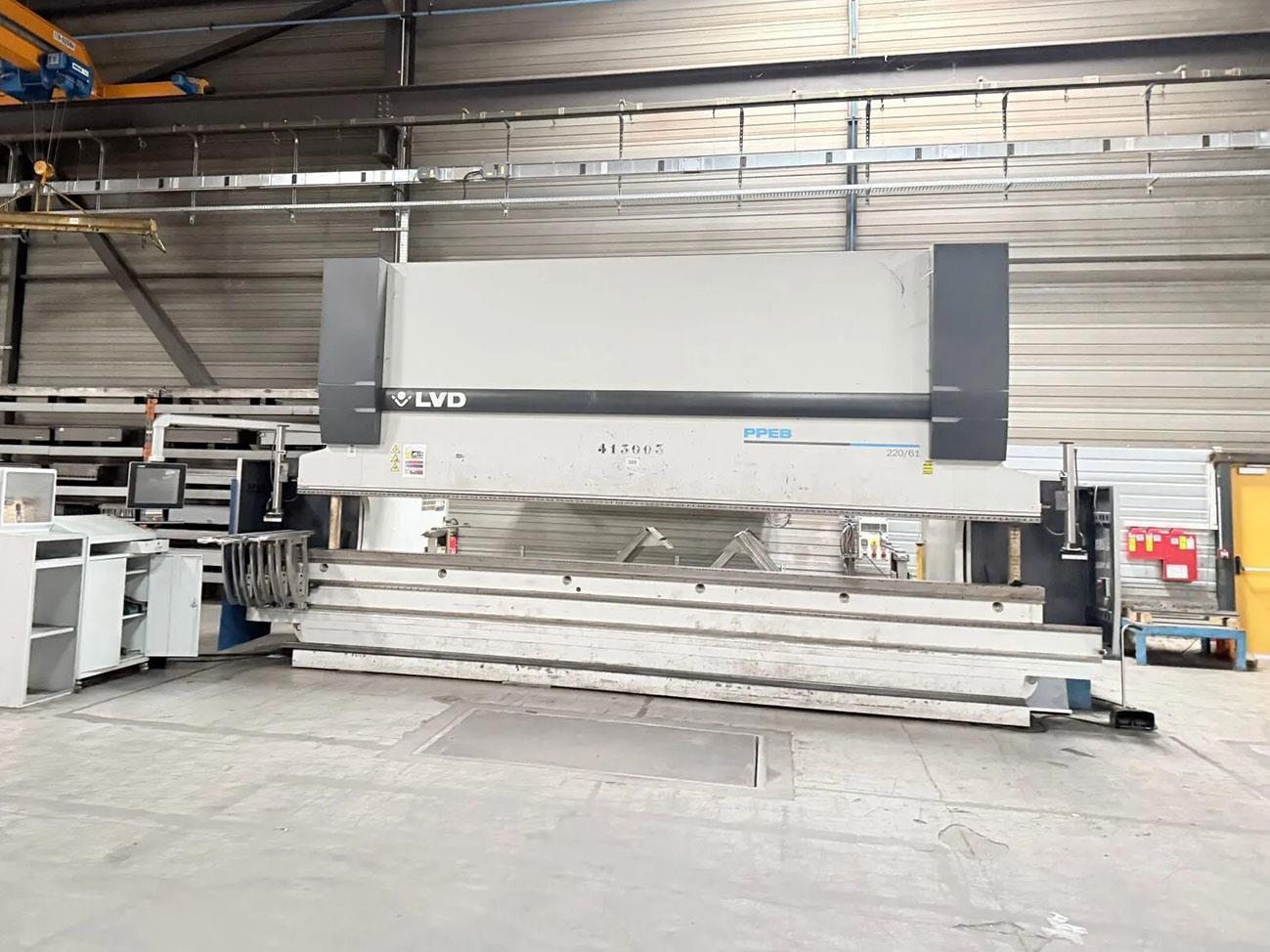 LVD PPEB 220 ton x 6100 mm CNC