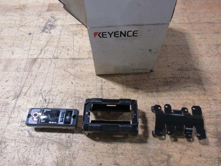 Keyence FD-Q Series Clamp On Flow Sensor, New in Box with Manual- Auction Item