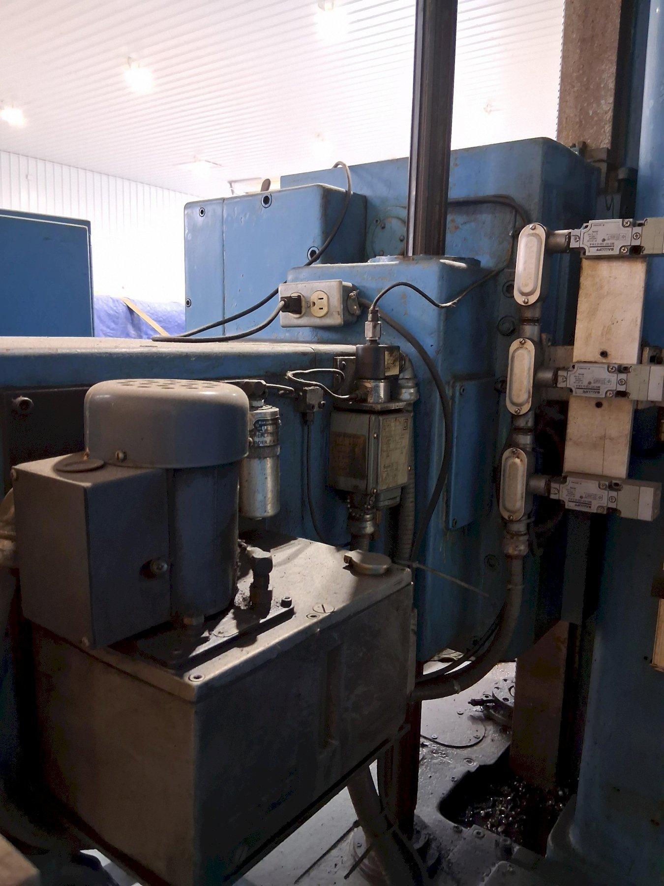 HORIZONTAL BORING MILL. REASONABLE OFFERS CONSIDERED.