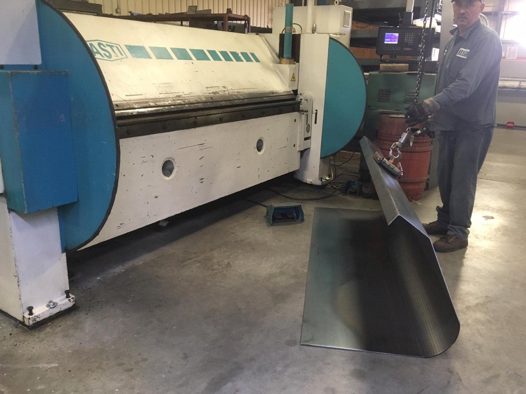 8' x 1/4" FASTI UNIVERSAL CNC FOLDING MACHINE MODEL 212-25-6