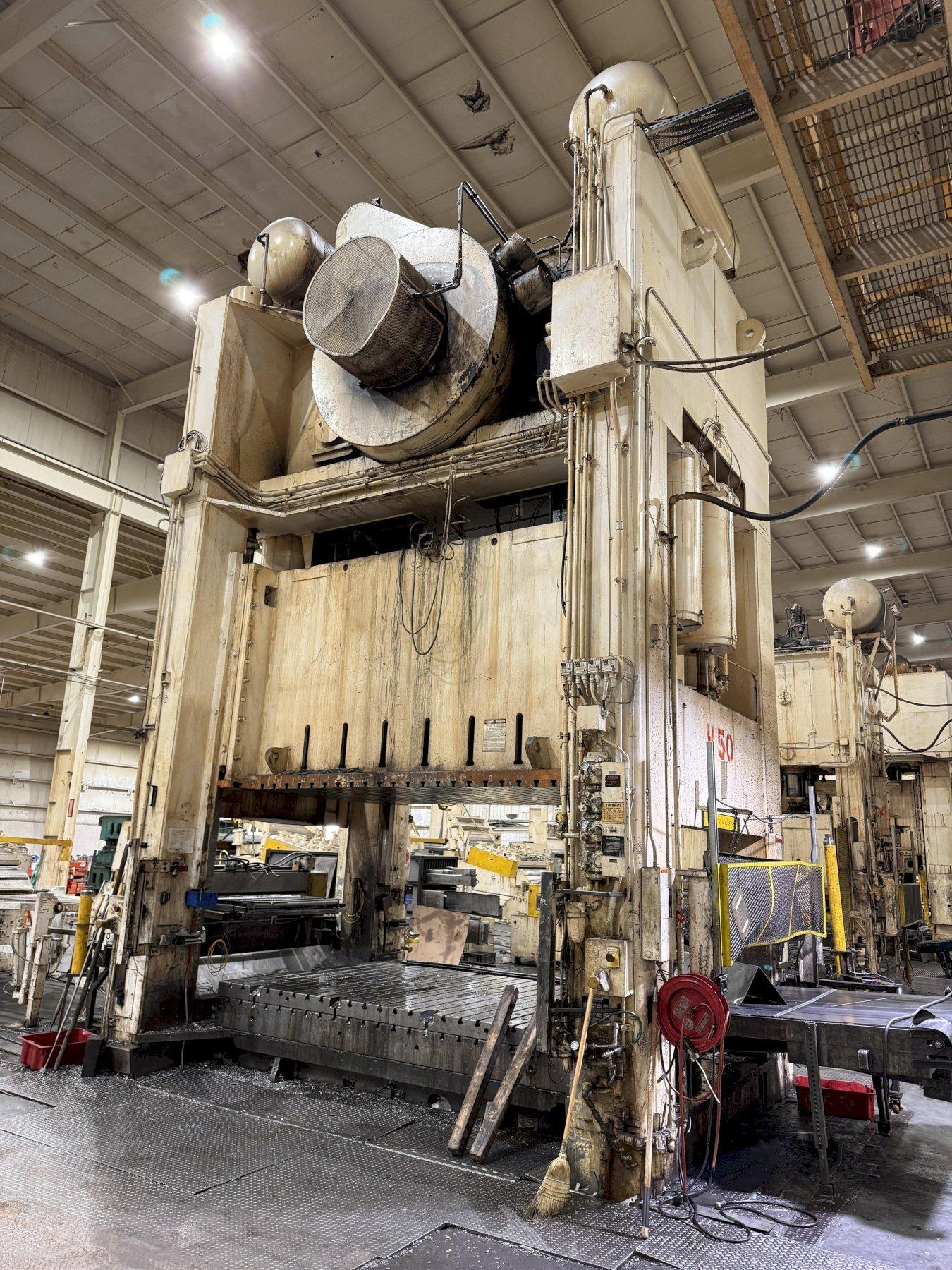 1000-ton Verson S4-1000-144-90T Straight Side Press - Used, Double Crank Stamping Press For Sale