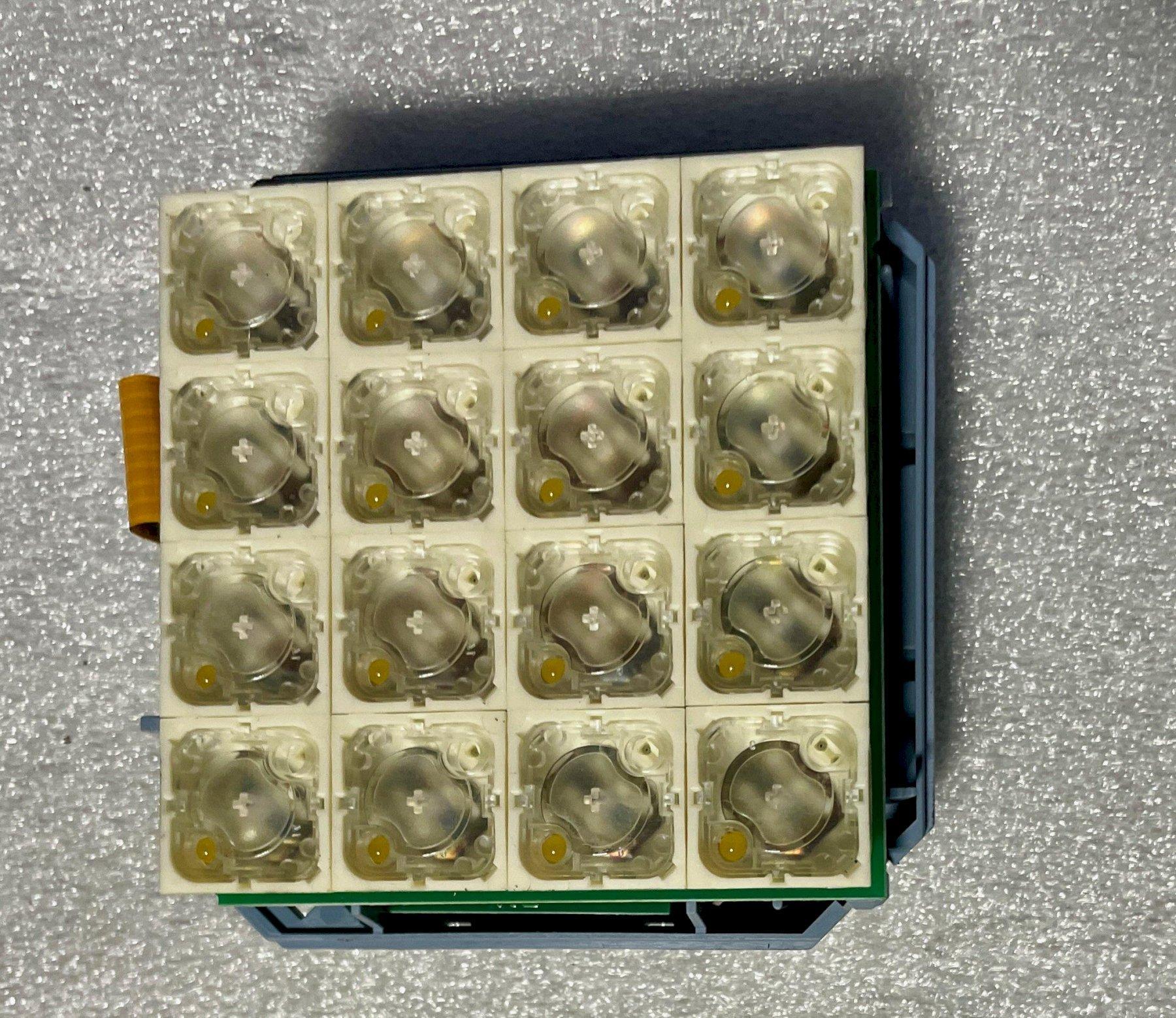 B&R 4E0021.01-090 PANELWARE KEYPAD MODULE, 12-Key Numeric Keypad, 4 Keys with LED, No Frame.