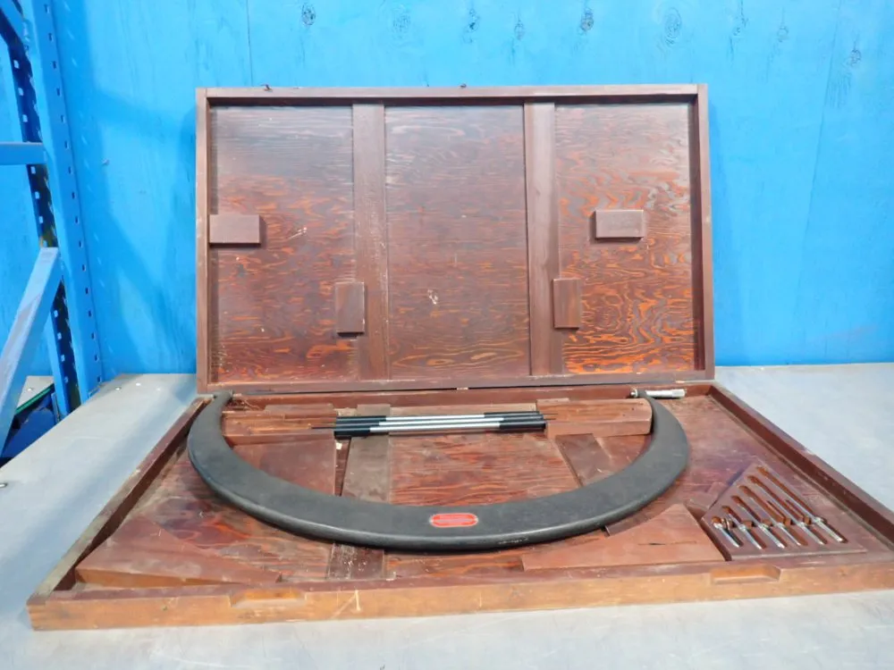STARRETT 24" TO 30" OUTSIDE MICROMETER SET   -  724