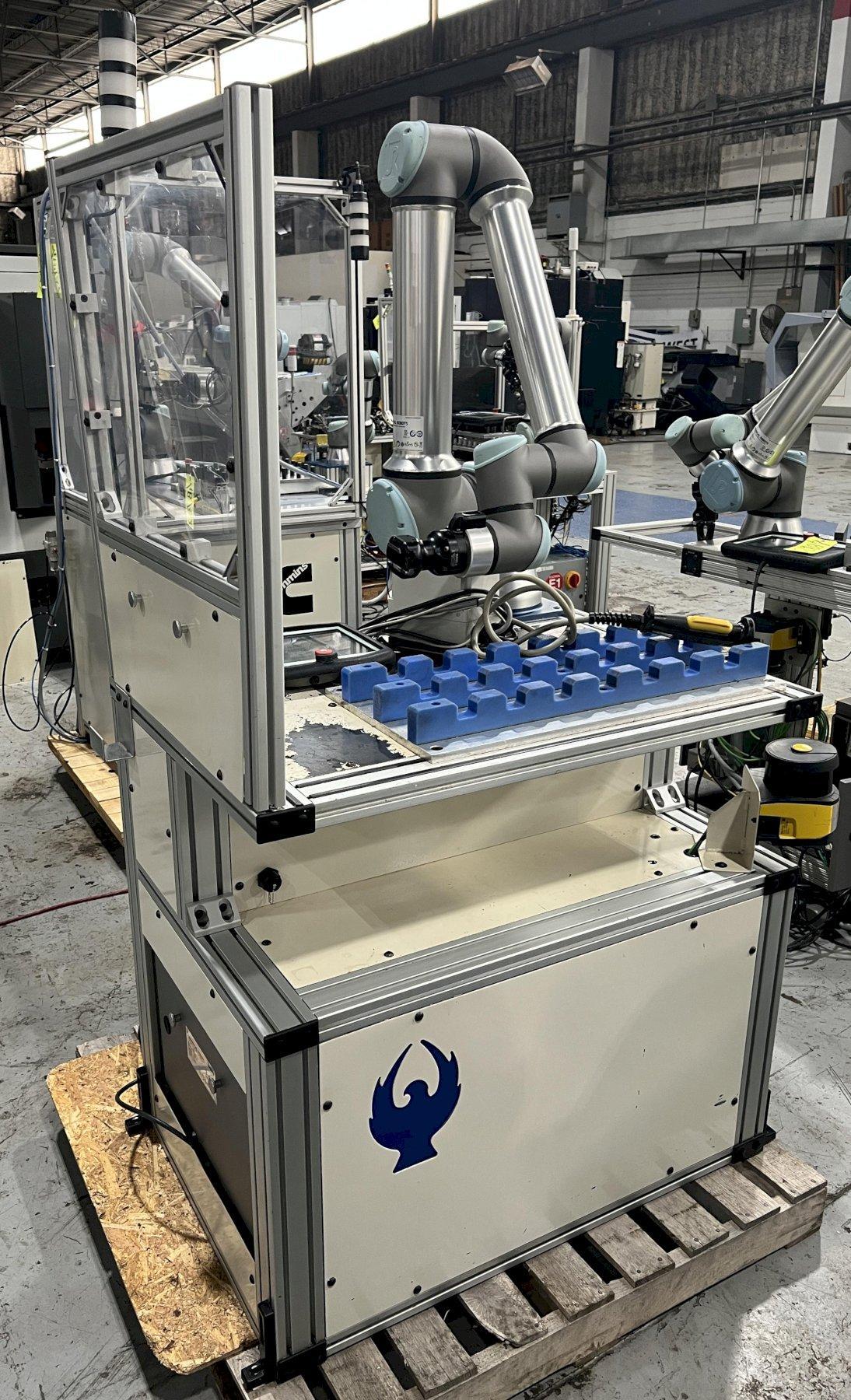 Universal Robots UR10e Cobot With Parts loading base/station. New-2020