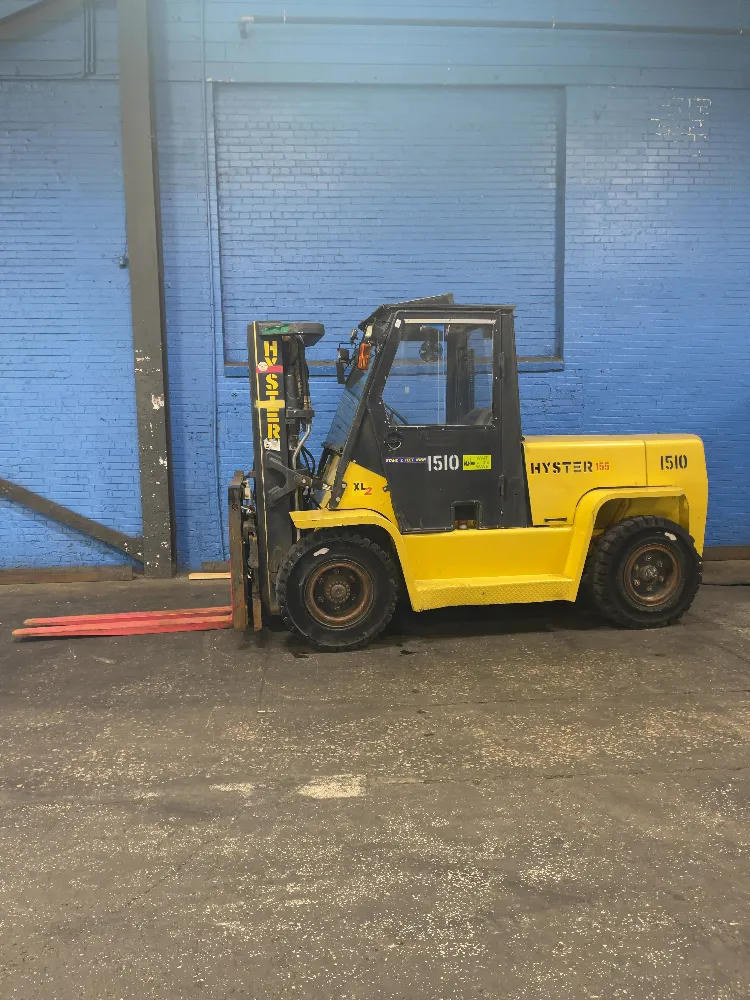 HYSTER 13,800 LBS GAS FORKLIFT   -  H155XL2