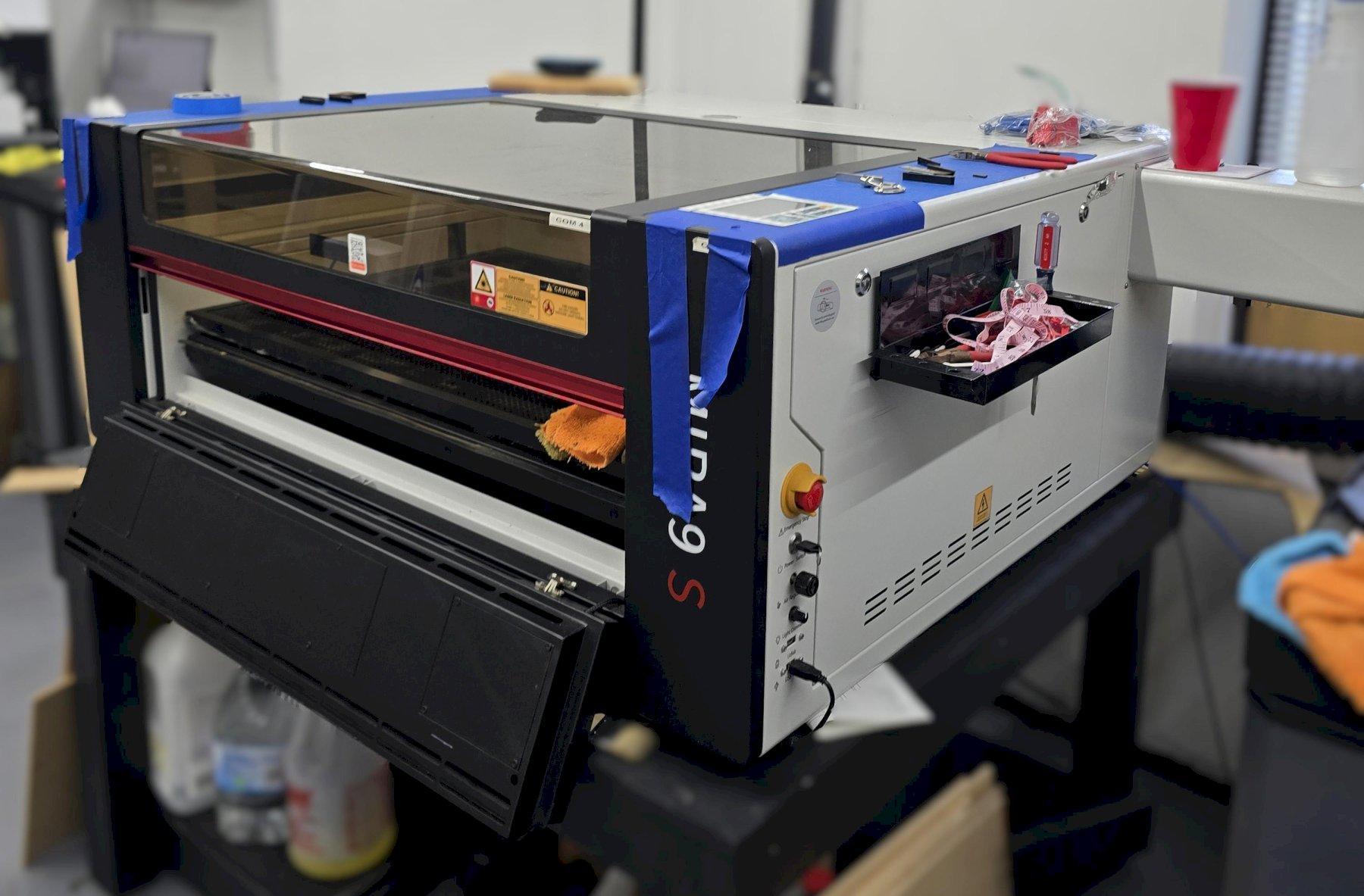 Aeon Mira 9S Redline Series Class 1 CO2 Laser w/ 100W Water Cooled DC Glass Laser Tube, Modular Laser Tube Docking Station, High Speed3-Phase DC Stepper Motors, Hiwin Precision Linear Guiderails and Bearing Blocks, Featherlight Laser Head, Magnetic Lens Cartridges, 2" Focal Lens (50.8mm), Super Clean Pack Design (XY), Sealed Optics, Red Dot Beam Combiner ...