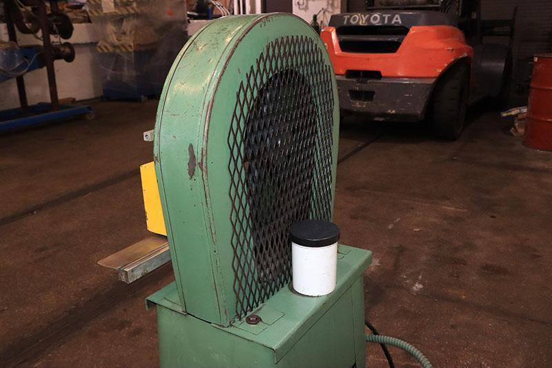 Ruoff Power Notcher with V-Notch