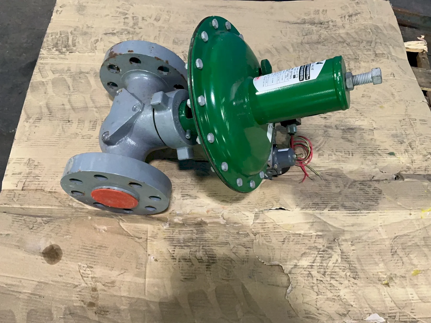 FISHER D4 CL1500 CONTROL VALVE   -  D4 (SPRING-TO-CLOSE)