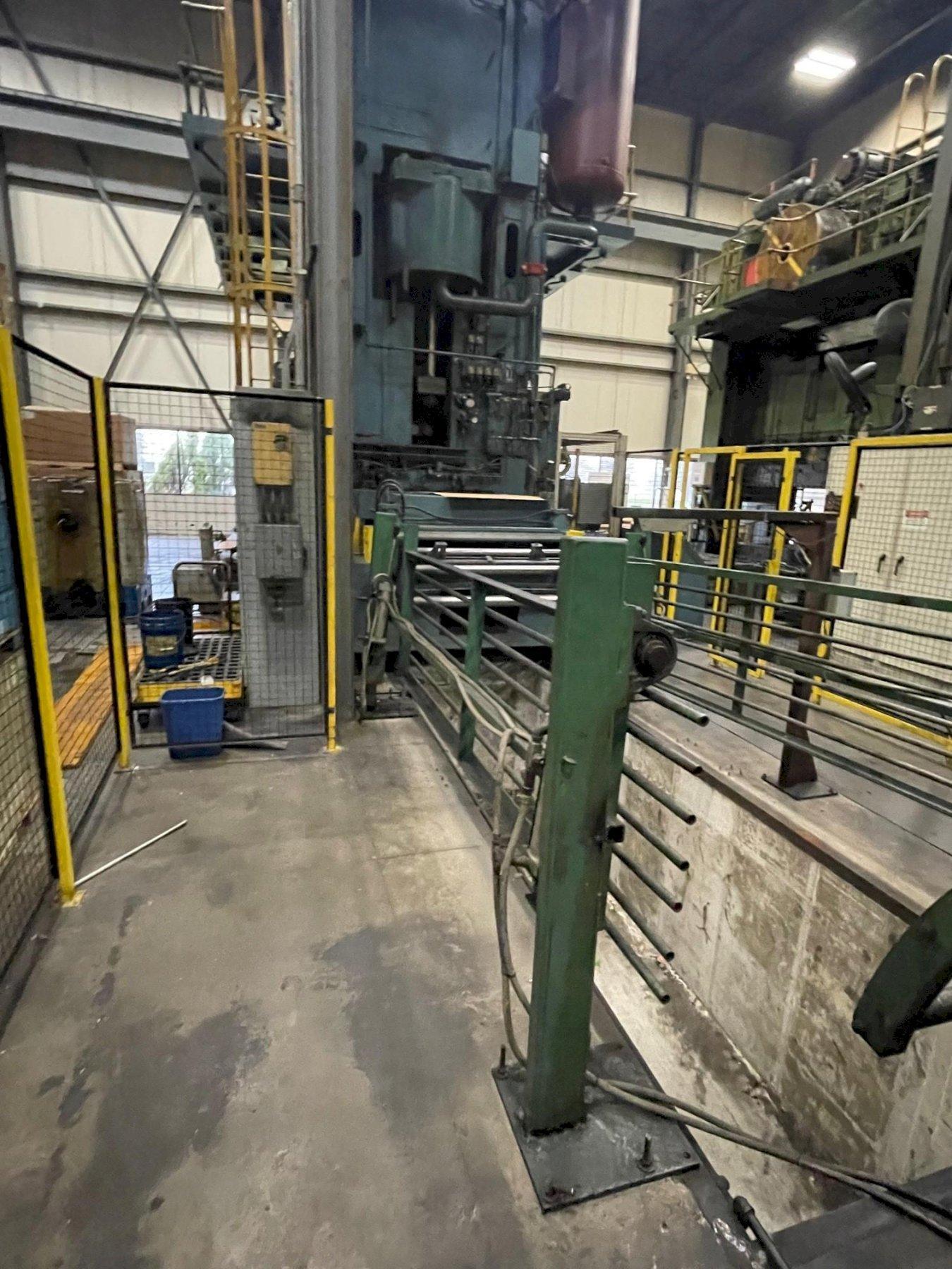 60" CHS Automation Double Sided Thread Table