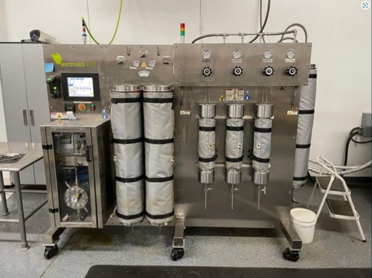 2019 extraktLAB extrakt-140 Supercritical CO₂ Extraction System – Includes Chiller & CO₂ Cage – Cannabis/Hemp Ready