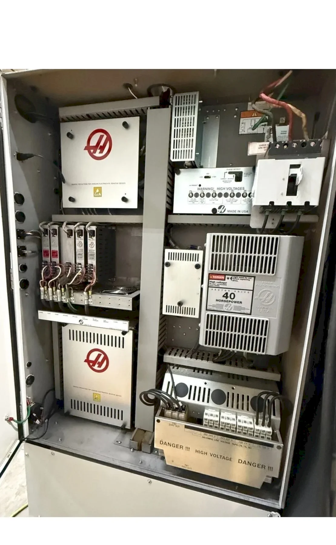 HAAS MODEL VF-3SS CNC VERTICAL MACHINING CENTER