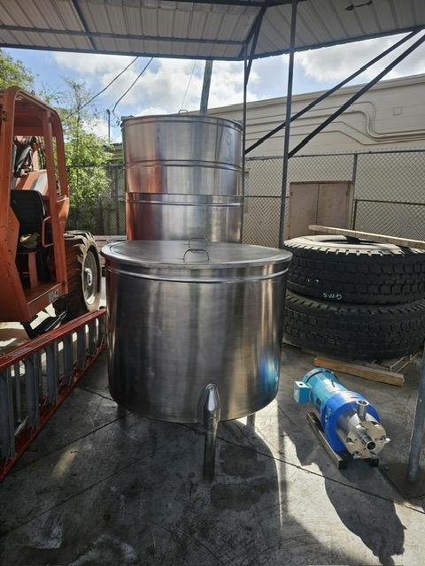 Tanks USA 220 Gallon SS304 Single Shell Stainless Steel Blend Tanks, 2024 – Sanitary Mixing Tanks – Single Wall Process Tanks (2)