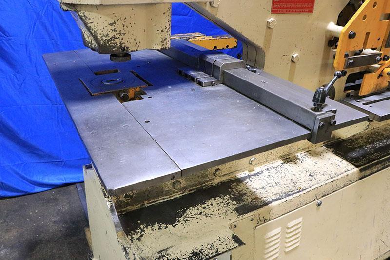 77 TON GEKA DUAL CYLINDER HYDRAULIC IRONWORKER MODEL HYD-70SD