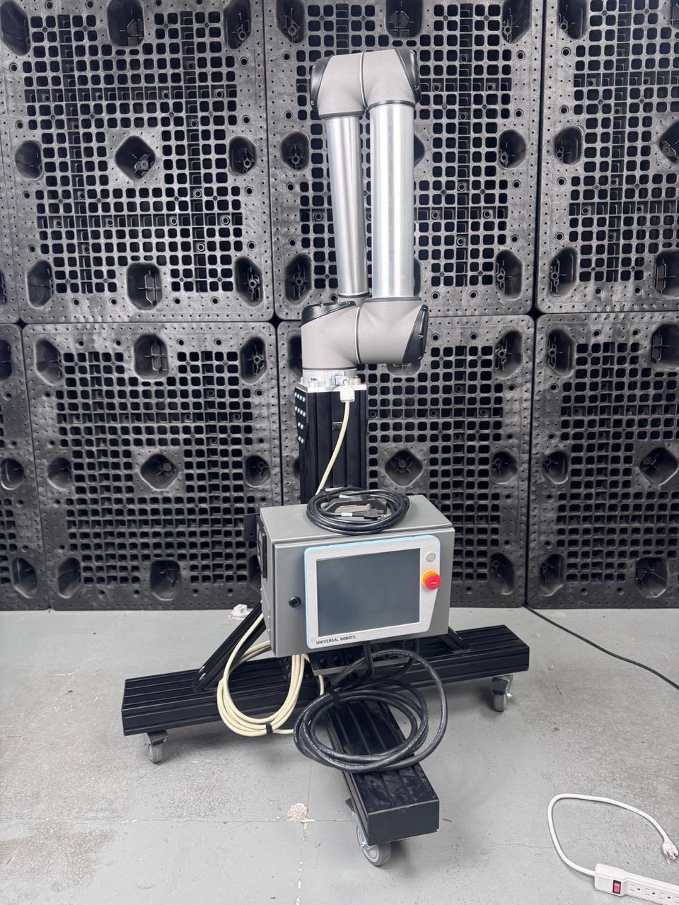 Universal Robots UR10 Collaborative Robot Arm, 2016 – 6 Axis