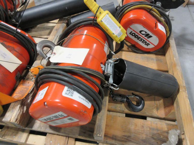 CM Lodestar L-2 Electric Chain Hoist 1 Ton Capacity- Auction Item