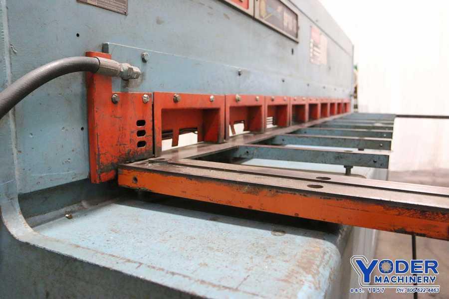 10' X 10 GAUGE NIAGARA MODEL SP10-10 HYDRAULIC SHEAR