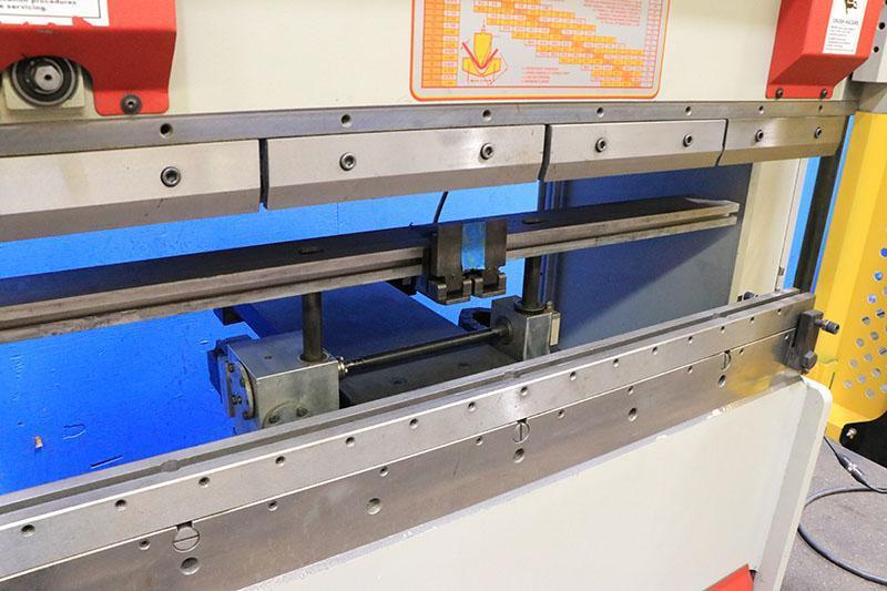 25 ton x 4 ft., Accurpress CNC Hydraulic Press Brake Model 7254