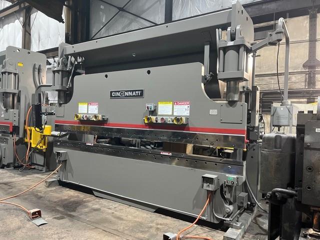 175 TON X 14' CINCINNATI MODEL 175CB CNC PRESS BRAKE