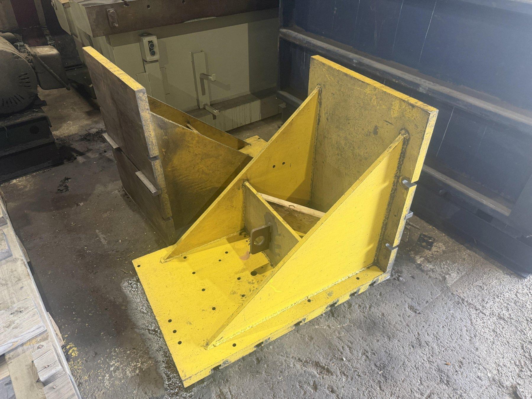 24" W X 36" H X 30" D SET OF 2 T SLOTTED ANGLE PLATES YELLOW: YOBRO #25328
