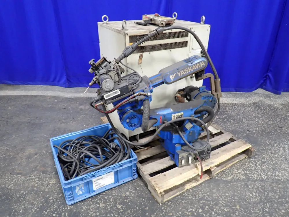 YASKAWA MOTOMAN ROBOT  -  MOTOMAN-MH6