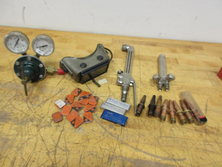 Smiths Oxy Acetylene Torch, Regulator, Nozzles, Tip Cleaners and Flint Stones- Auction Item
