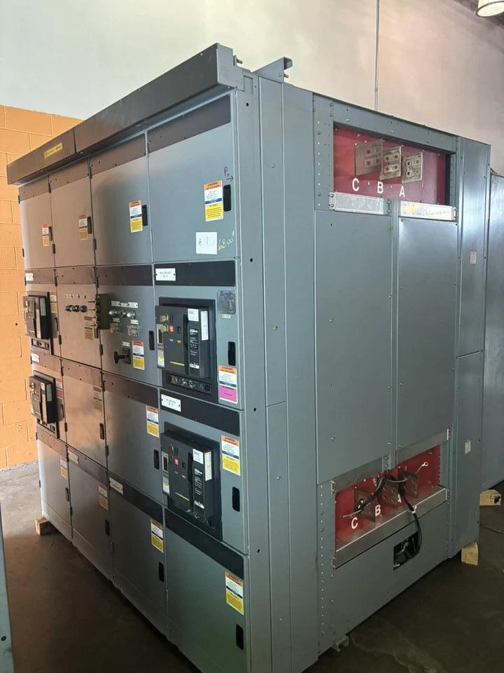 Square D 1600 Amp 2200v 700v 50ka Delta Wye Main Breaker Switchgear