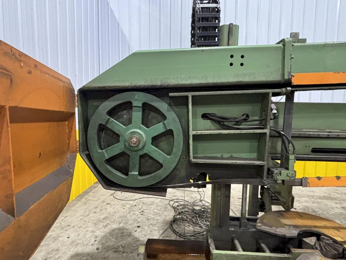 43" X 17" PEDDINGHAUS MODEL #1100 DG TWIN COLUMN & MITRE HORIZONTAL STRUCTURAL SAW