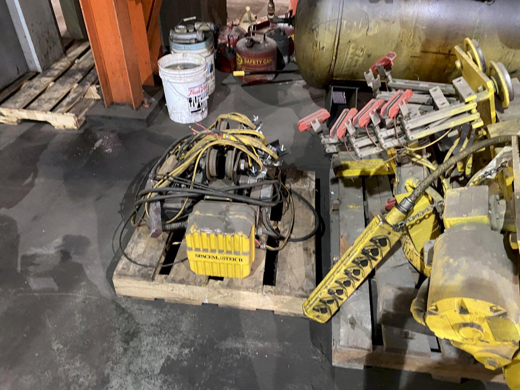 1 TON R & M UNDER HUNG CABLE HOIST. STOCK #0315822