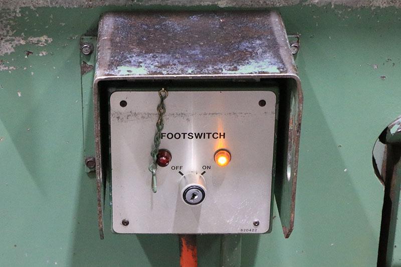 90 TON X 10' CINCINNATI HYDRAULIC PRESS BRAKE MODEL 90CBX8