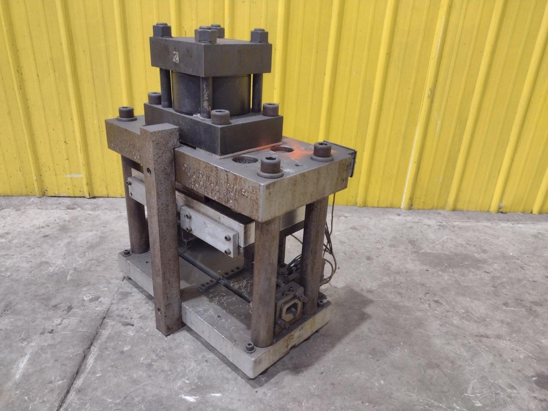 4-POST HYDRAULIC PRESS: YOBRO #25438