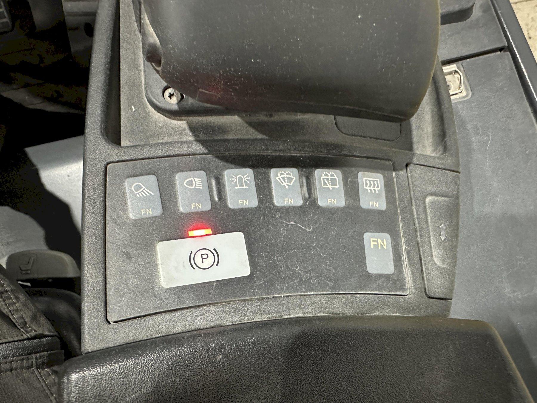 4830986428537e8b36886d5984c90903-5b685d6db4a162c1c82d061306307f10.jpg