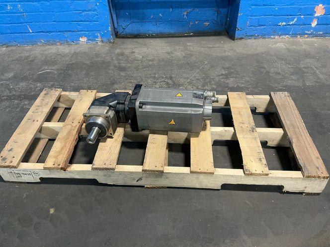 SIEMENS SIMOTICS SYNCHRONOUS AC SERVO MOTOR  -  1FT7086-1AF71-1NG1