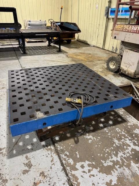 1 - PREOWNED 5' X 5' ACORN ELECTRIC WELDING LIFT TABLE