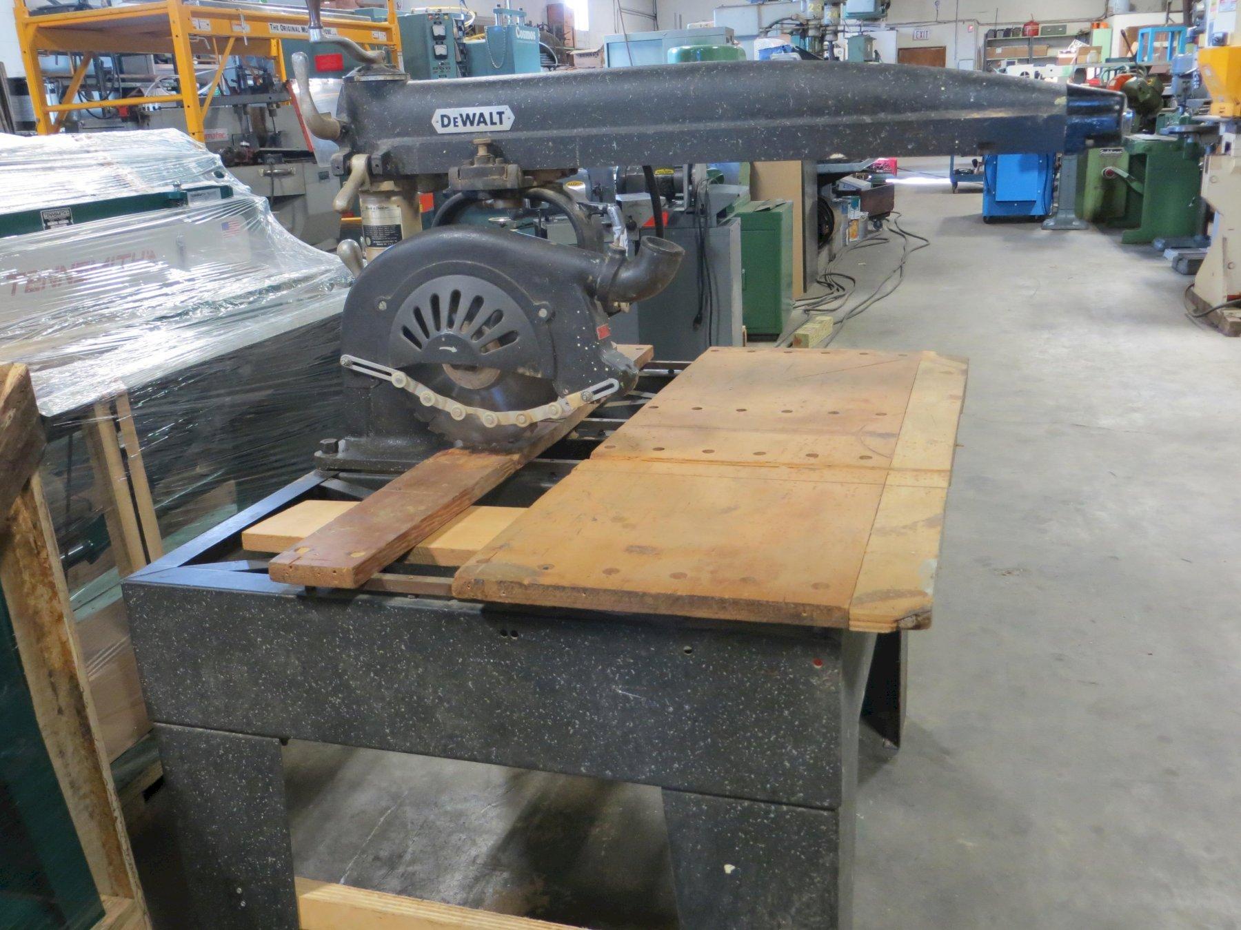 DEWALT HEAVY DUTY 14” RADIAL ARM SAW   MODEL: GAMN TYPE B