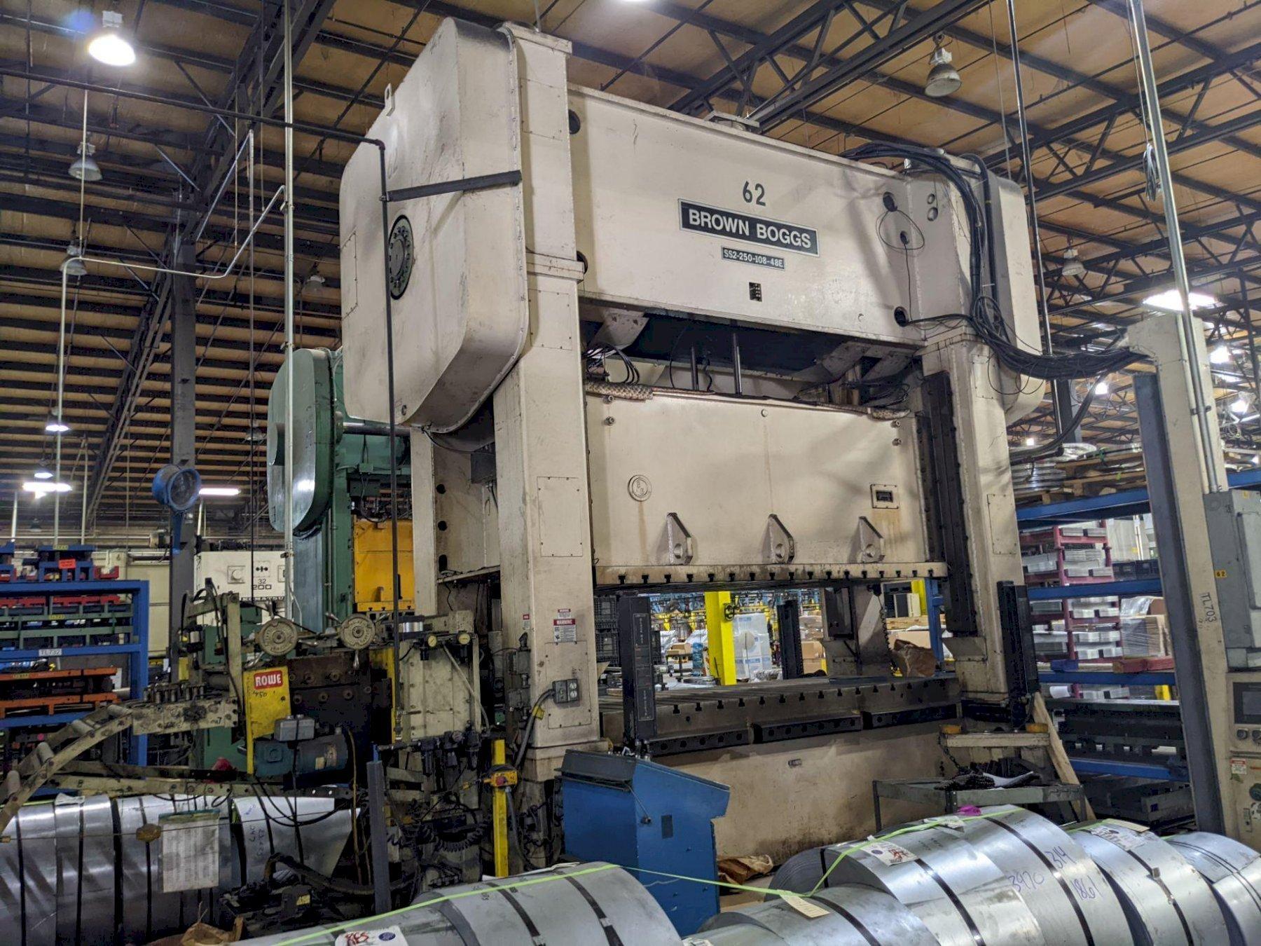 250 TON BROWN & BOGGS SS2-250-108X48 STRAIGHT SIDE DOUBLE CRANK PRESS