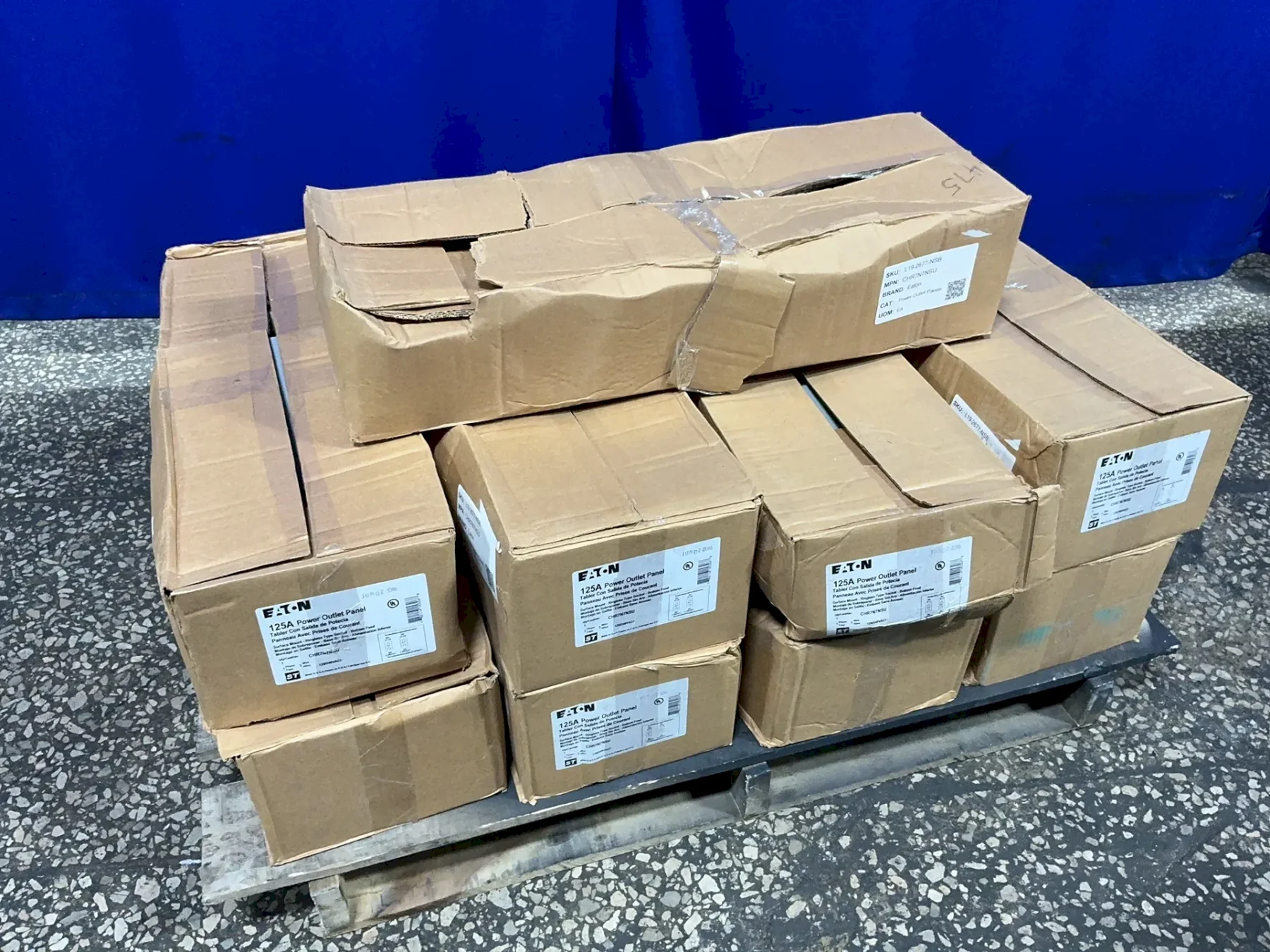 EATON POWER OUTLET PANELS  -  CHRN7NSU