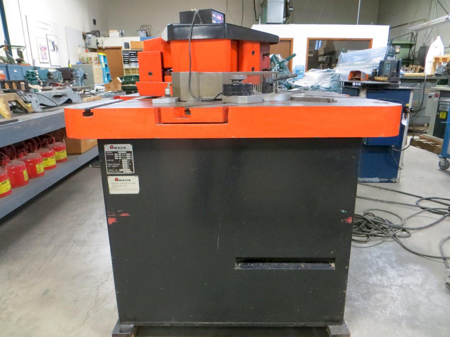 .236 x 8.66 x 8.66 Amada Hydraulic Power Notcher Model CSHW-220