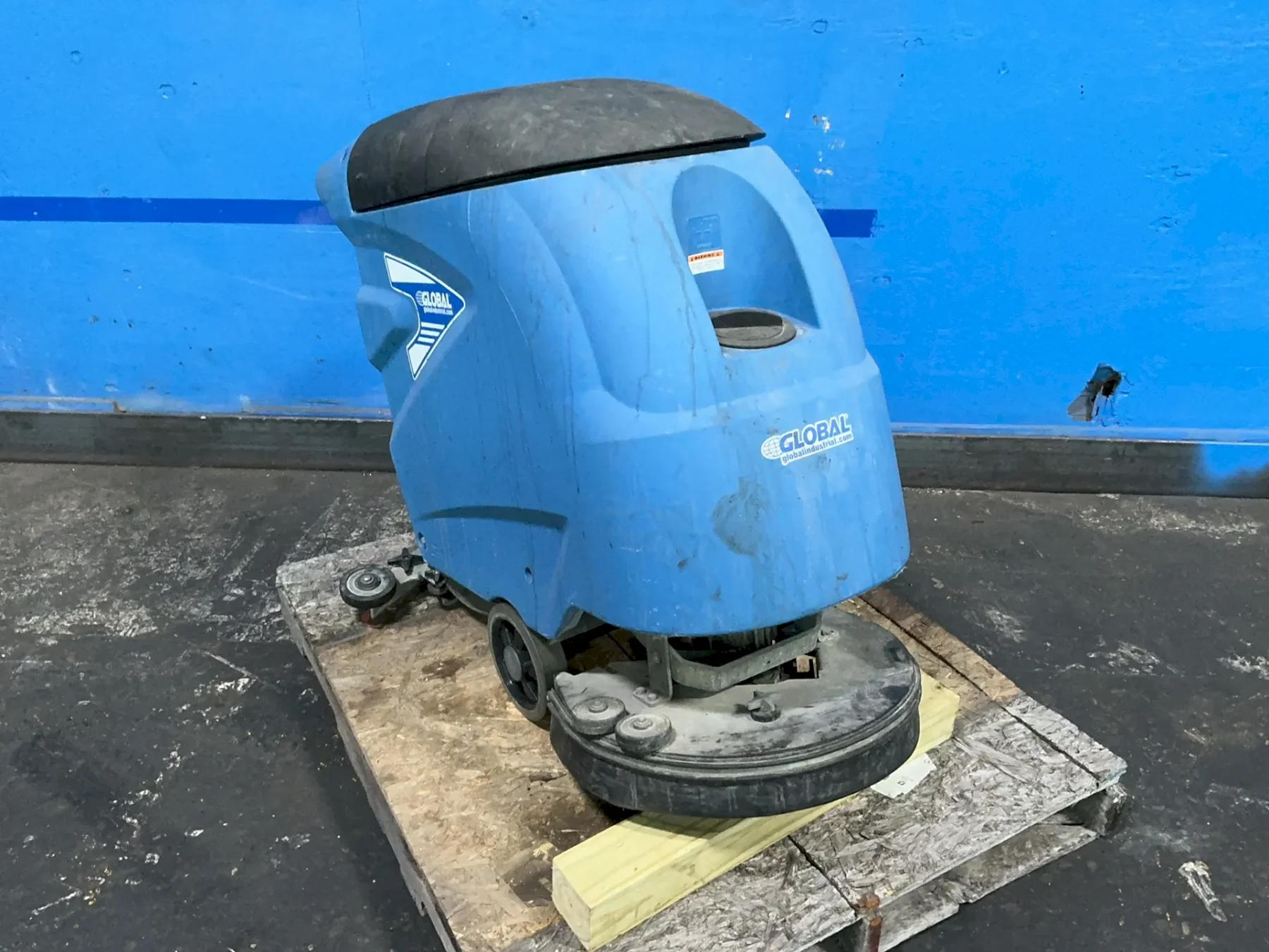 GLOBAL INDUSTRIAL FLOOR SCRUBBER DRYER  -  261990