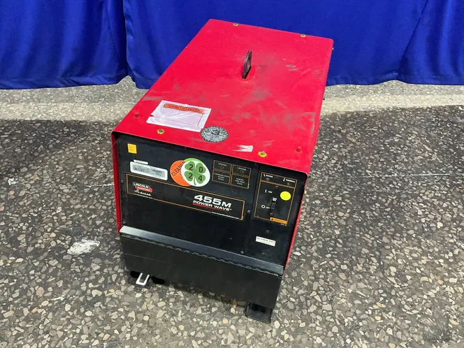 LINCOLN ELECTRIC 455 WATTS POWER WAVE WELDER   -  POWERWAVE455M