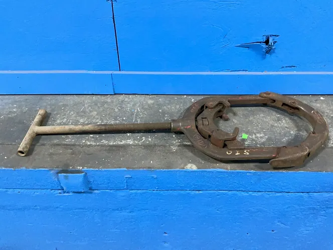 REED MANUFACTURING 8.5” X 12.5” TUBE BENDER   -  H 8