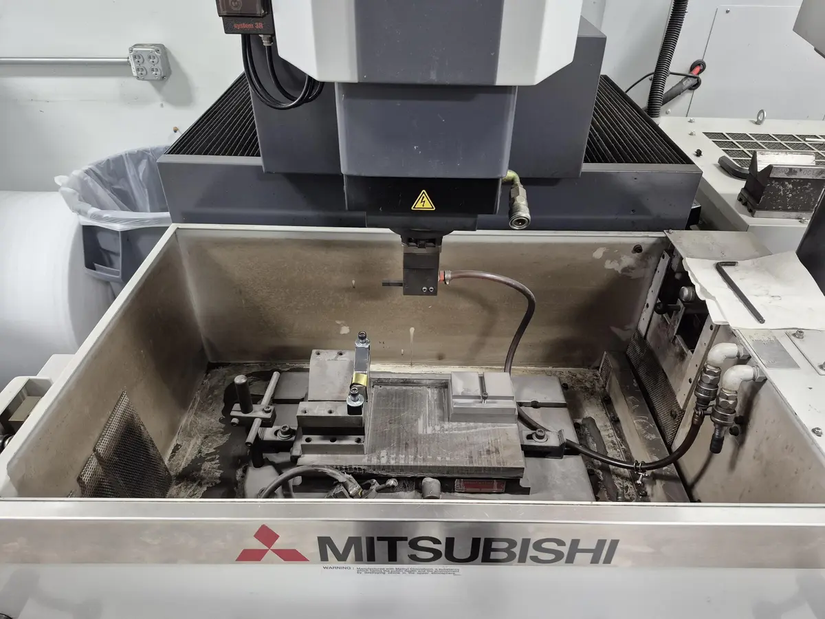 2011 MITSUBISHI EA-8 | EDM Sinkers