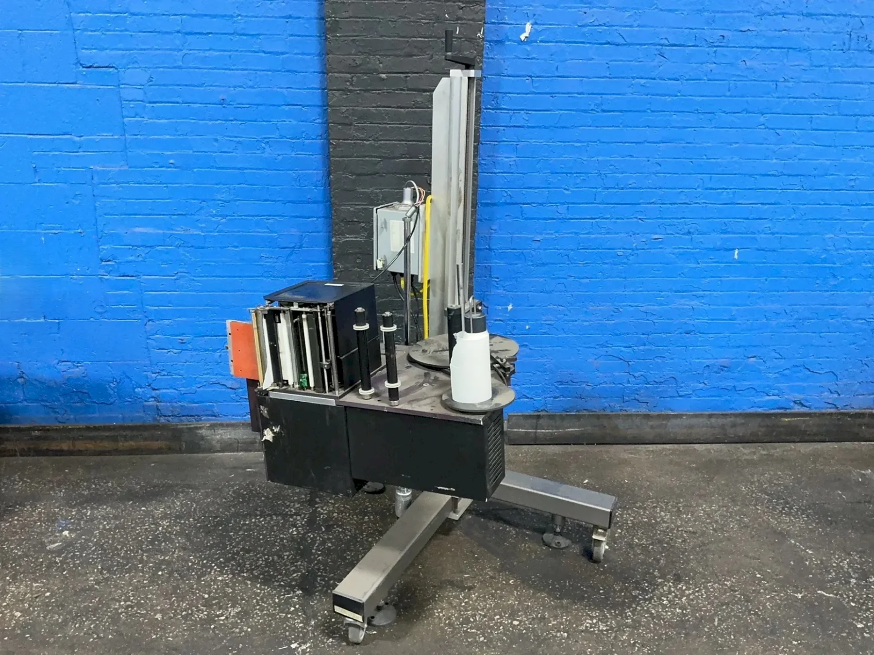 SUPERIOR MACHINE SYSTEMS LABELER  -  GENESIS ZPE