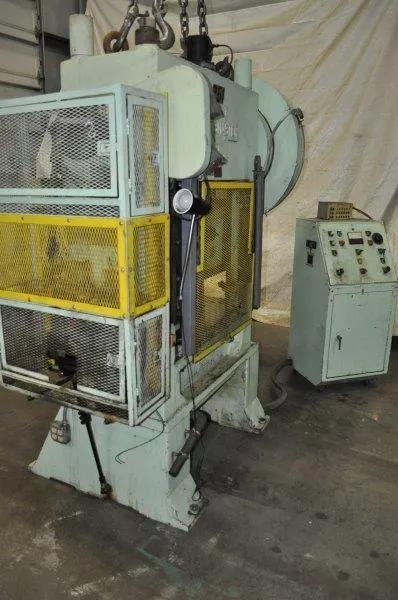 35 Ton V&O Straight Side Double Crank Press w/Air Clutch, Model SS2-35-32