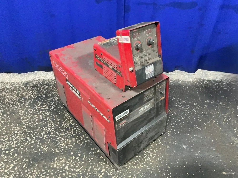 LINCOLN ELECTRIC 82 A MIG WELDER  -  455M POWER WAVE