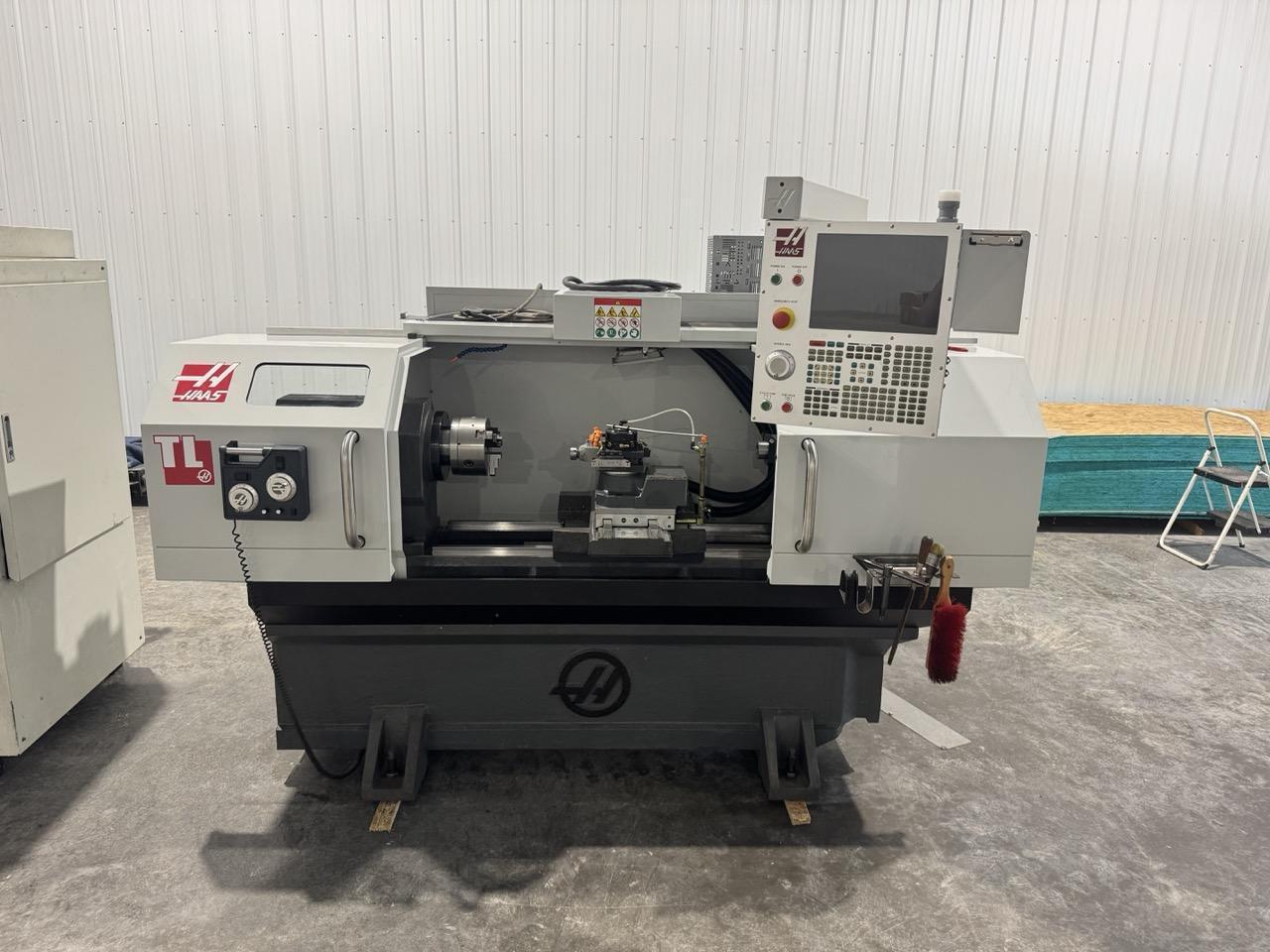Haas TL-1 CNC Lathe, 2018 – 4 Station Tool Post, Tailstock, Rotary Coolant, Hand Wheels